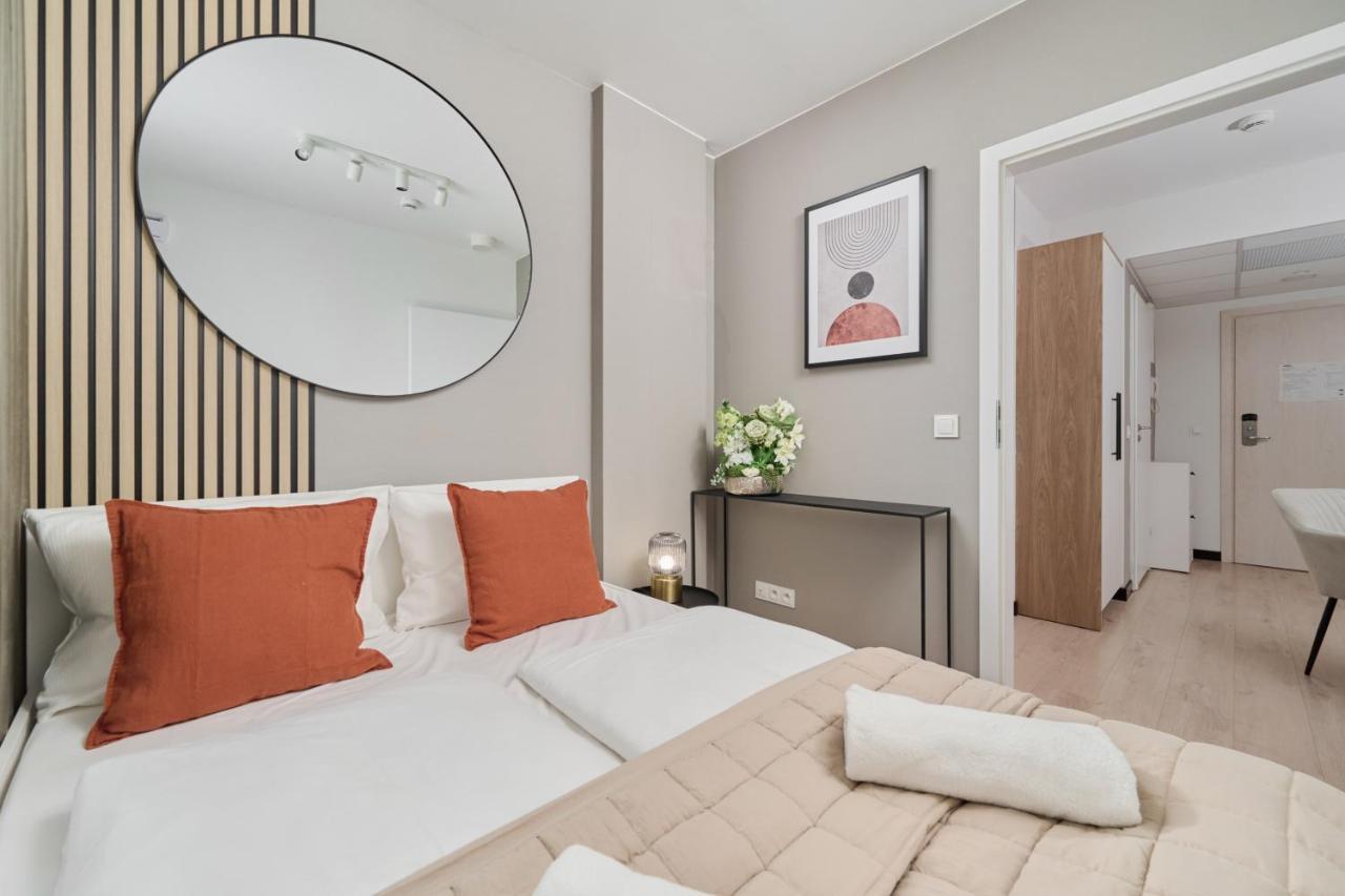 Wroclavia Apartments Dyrekcyjna By Noclegi Renters Breslavia Esterno foto
